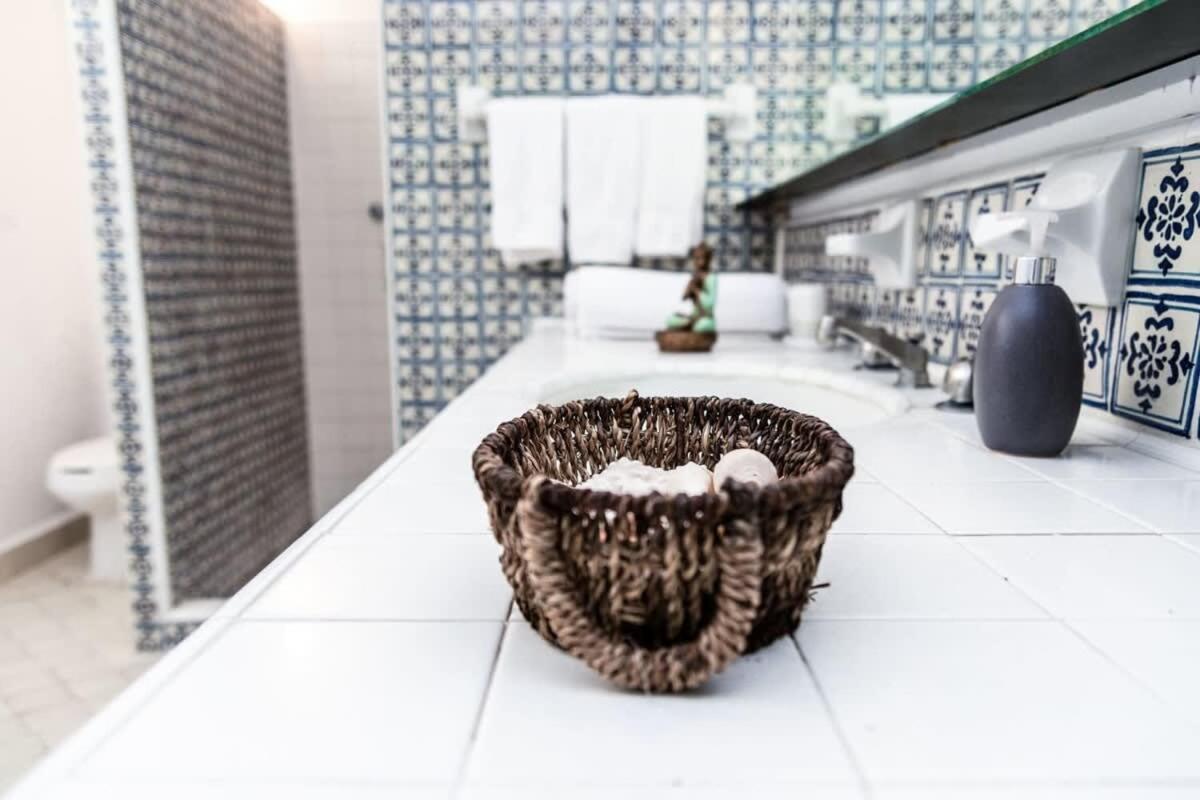Casa Galeana- Tropical 1-Bd 1-Wc Mountain Top Luxury Suite With Stunning Views 阿吉吉克 外观 照片