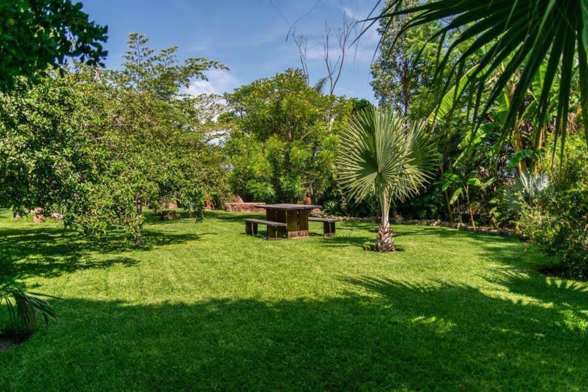 Casa Galeana- Tropical 1-Bd 1-Wc Mountain Top Luxury Suite With Stunning Views 阿吉吉克 外观 照片