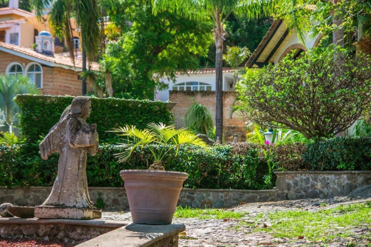 Casa Galeana- Tropical 1-Bd 1-Wc Mountain Top Luxury Suite With Stunning Views 阿吉吉克 外观 照片