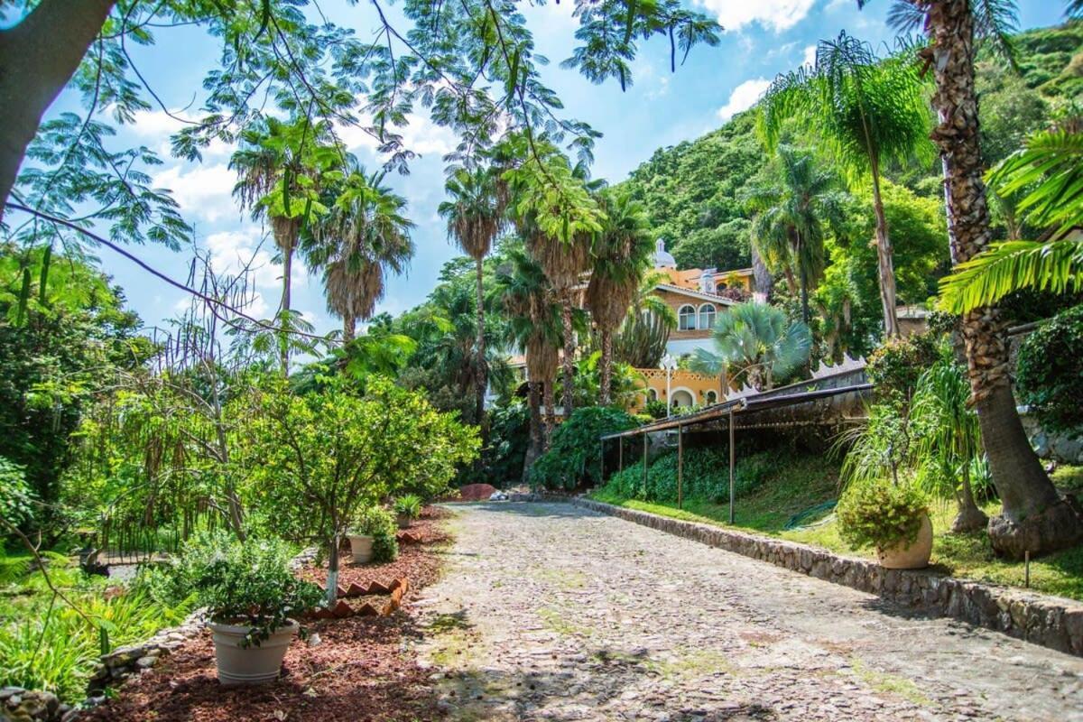 Casa Galeana- Tropical 1-Bd 1-Wc Mountain Top Luxury Suite With Stunning Views 阿吉吉克 外观 照片